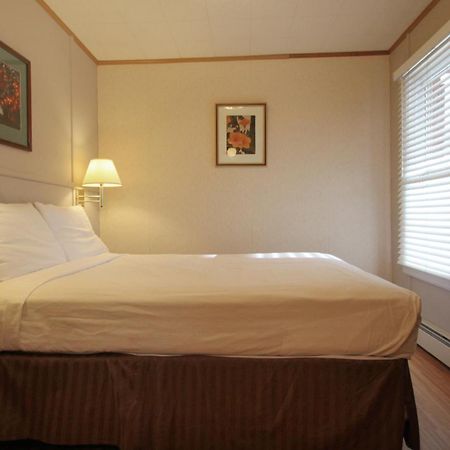 Maple Leaf Motel Littleton Room photo