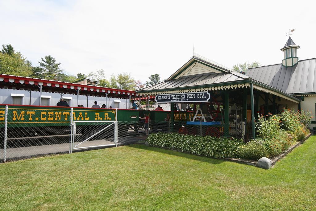 Maple Leaf Motel Littleton Exterior photo