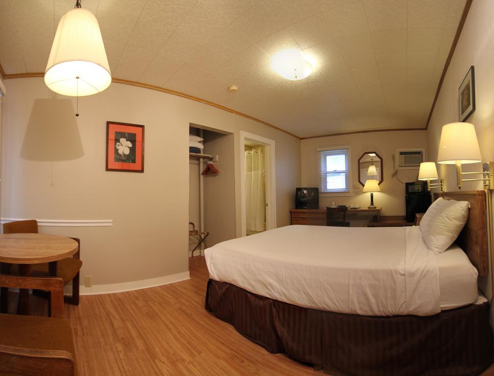 Maple Leaf Motel Littleton Room photo