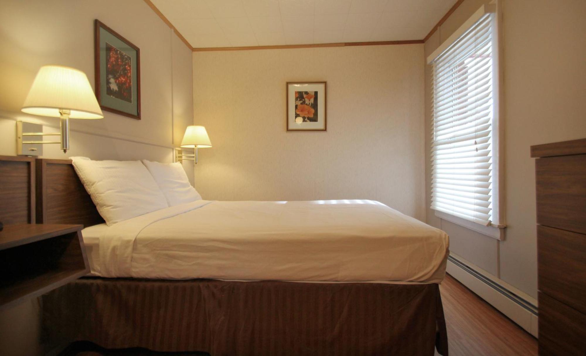 Maple Leaf Motel Littleton Room photo